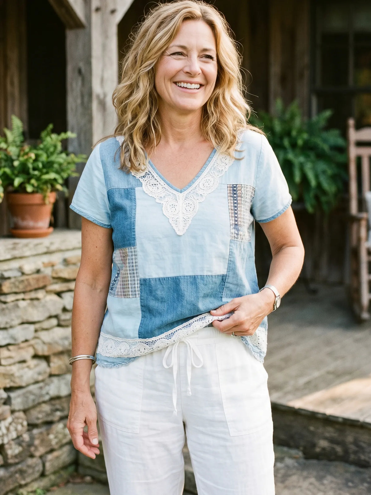 Women's Patchwork Plaid Lace Panel V-Neck Short Sleeve Casual Top